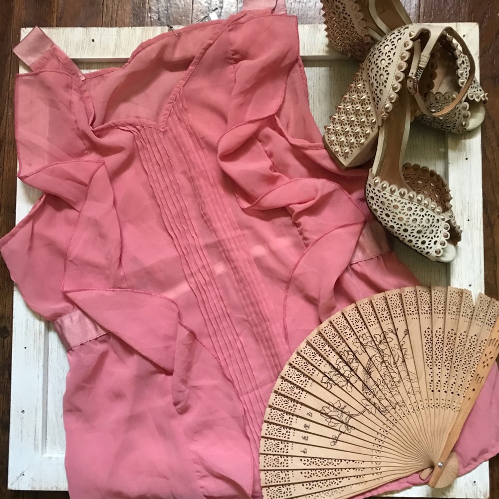 💖 Romantic Chiffon blouse. Summery and lightweight.